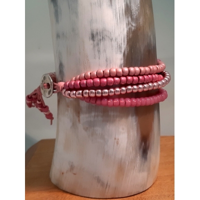 kralenarmband verschillende tinten oudroze kralenarmband verschillende tinten oudroze